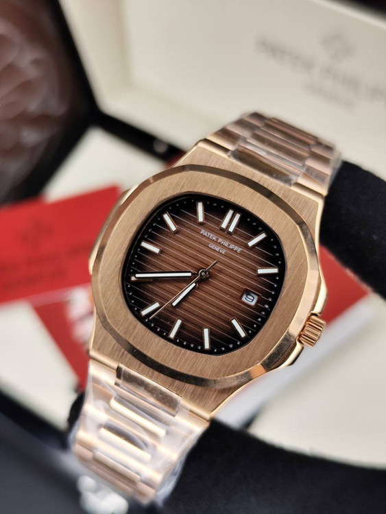 قهوهای دور مشکی