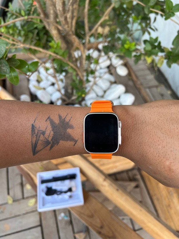 ساعت هوشمند (اسمارت واچ)(ایرپاد دار هندزفری وایرلس)smart watch