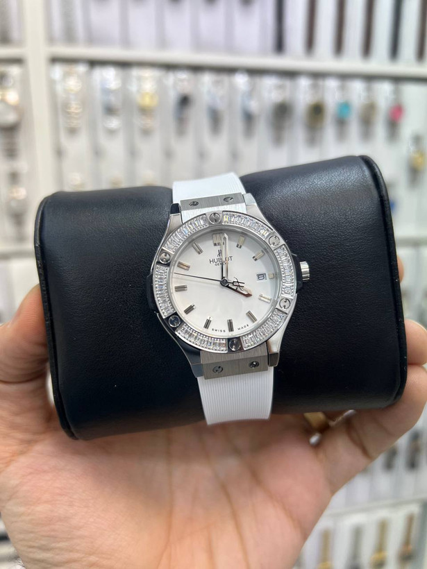 ساعت زنانه هابلوت دور نگین، ساعت مچی زنانه HUBLOT اصلی
