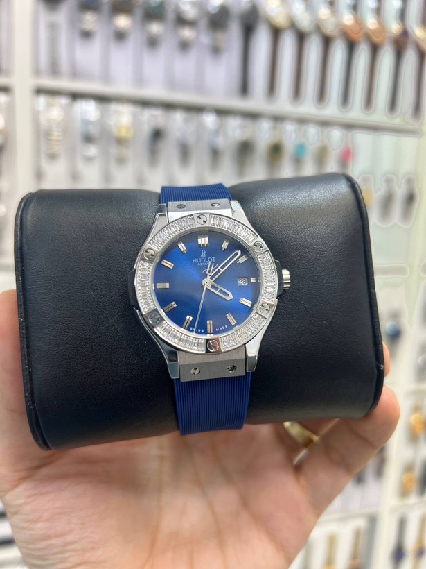 ساعت زنانه هابلوت دور نگین، ساعت مچی زنانه HUBLOT اصلی