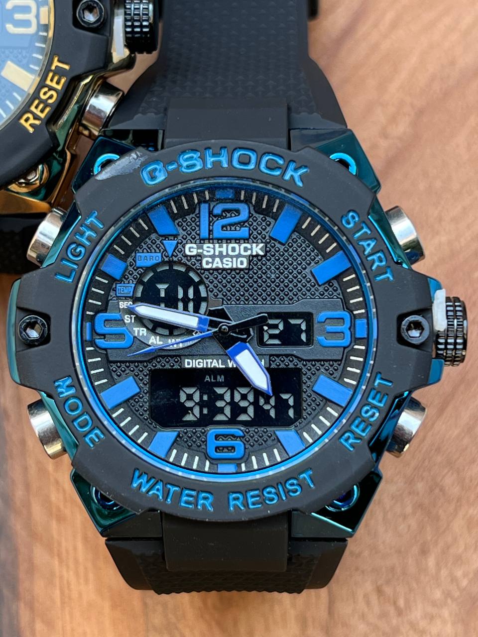 ساعت مچی کاسیو جیشاک (Casio G-Shock) با قاب فلزی